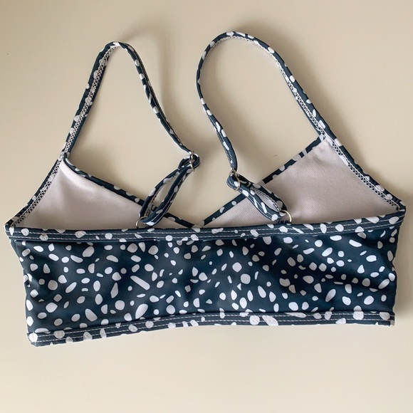 Girls cross top bikini - Picture 3 of 3